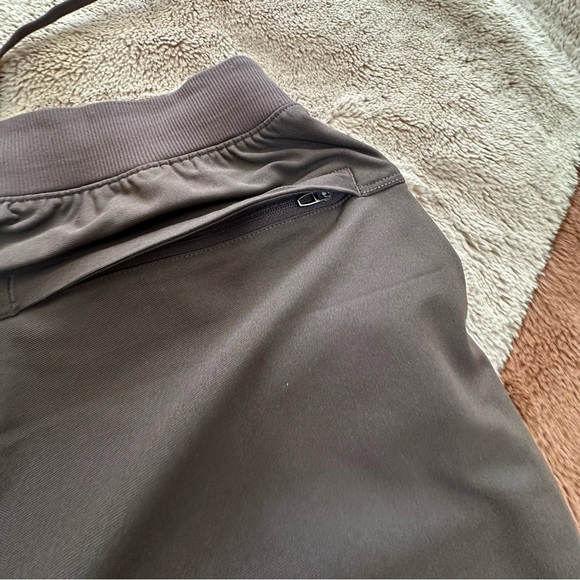Lululemon ABC Jogger Size Large Dark Coffee - Picture 5 of 6